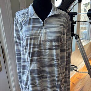 Xersion 1/4 zip, long sleeved top. Grey and White Size L.